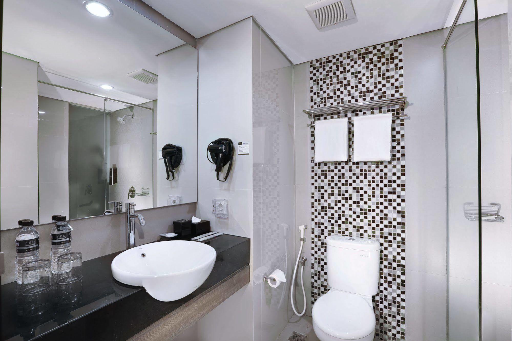 Hotel Neo Malioboro By Aston Yogyakarta Ngoại thất bức ảnh