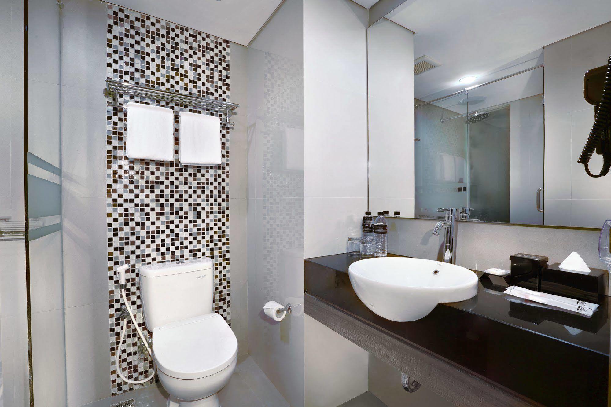 Hotel Neo Malioboro By Aston Yogyakarta Ngoại thất bức ảnh