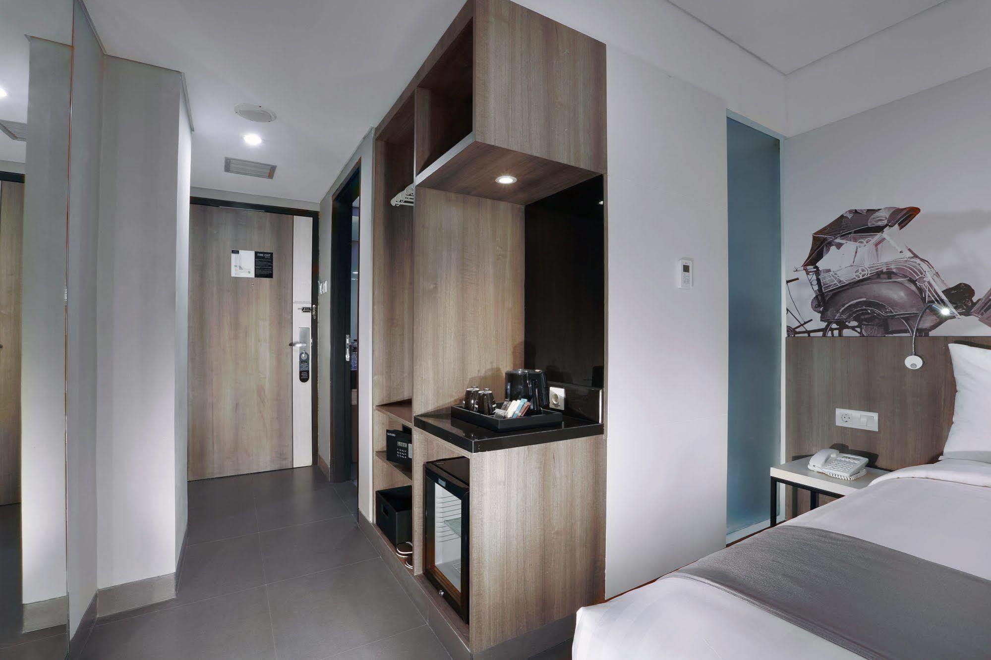 Hotel Neo Malioboro By Aston Yogyakarta Ngoại thất bức ảnh